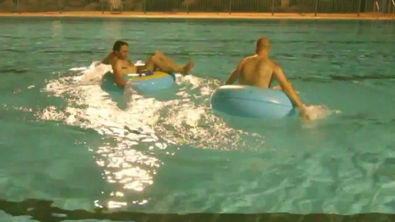Crazy Sumo Pool Fight Crazy Sumo Pool Fight