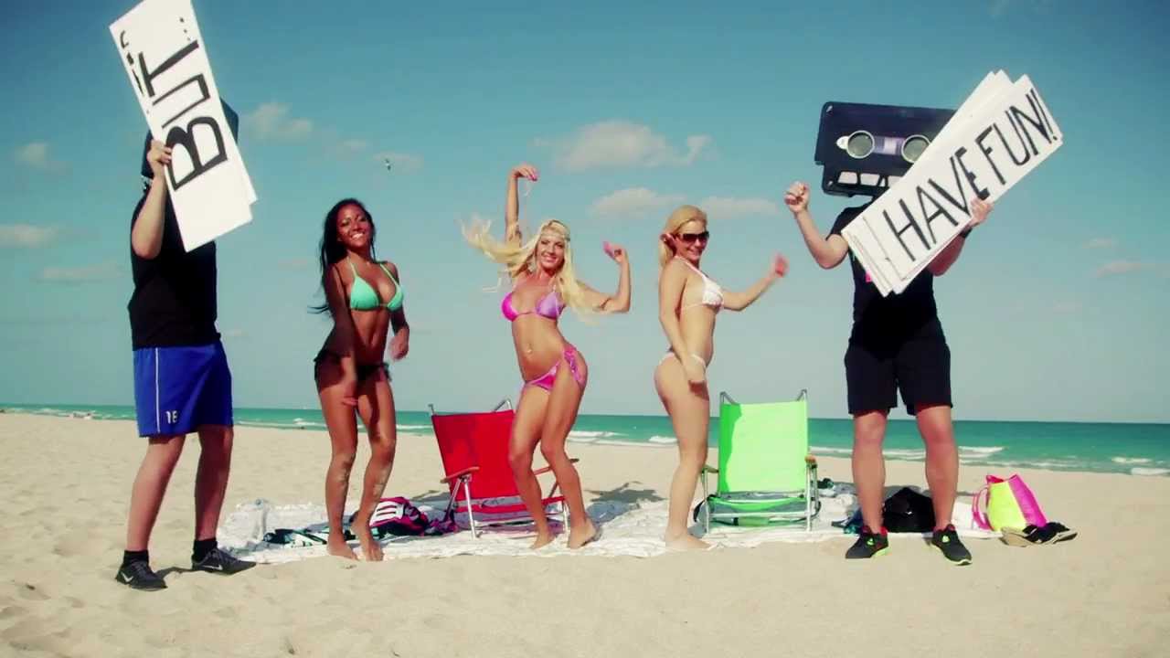 Cazzette Cares Beam Me Up At LIV Fontainebleau Cazzette Cares Beam Me Up At LIV Fontainebleau