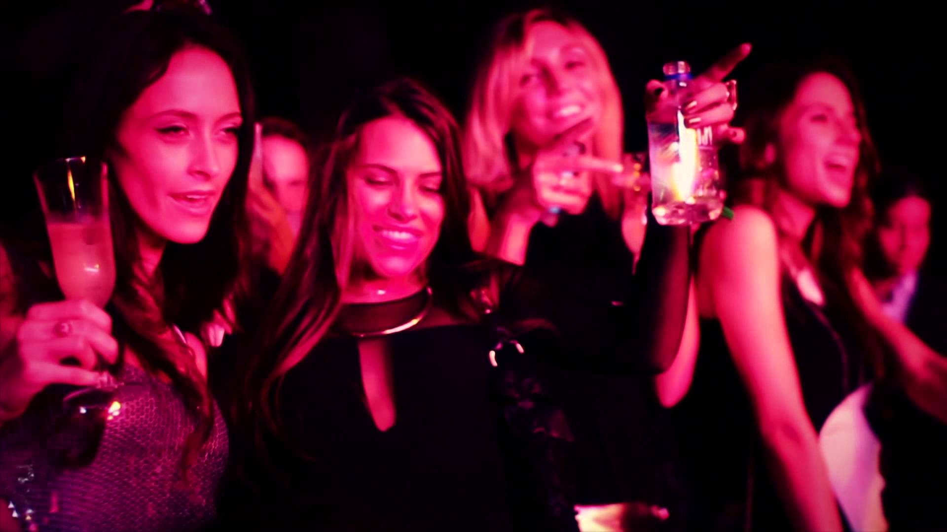 Calvin Harris At LIV Fontainebleau NYE 2013